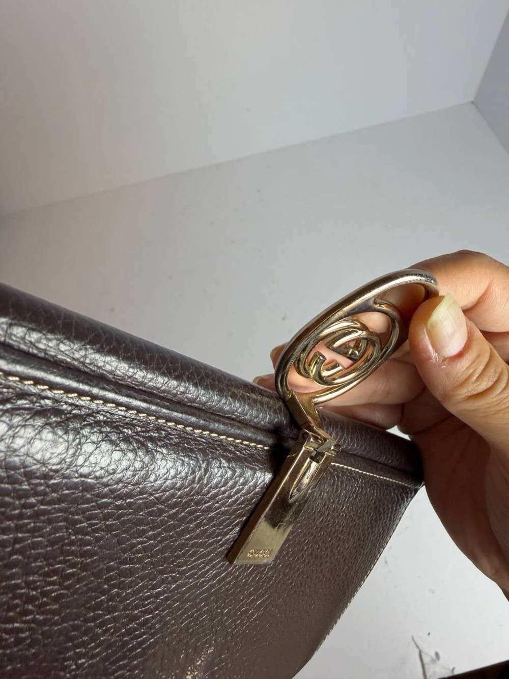 Gucci Interlocking G Clasp Brown GG Canvas Wallet - Picture 14 of 16